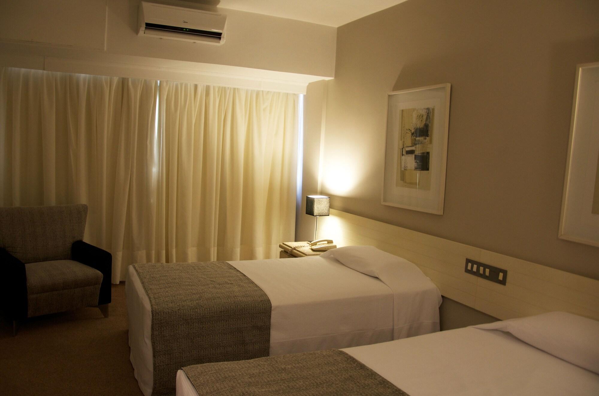 Hotel Victoria Villa Curitiba By Nacional Inn Exteriör bild