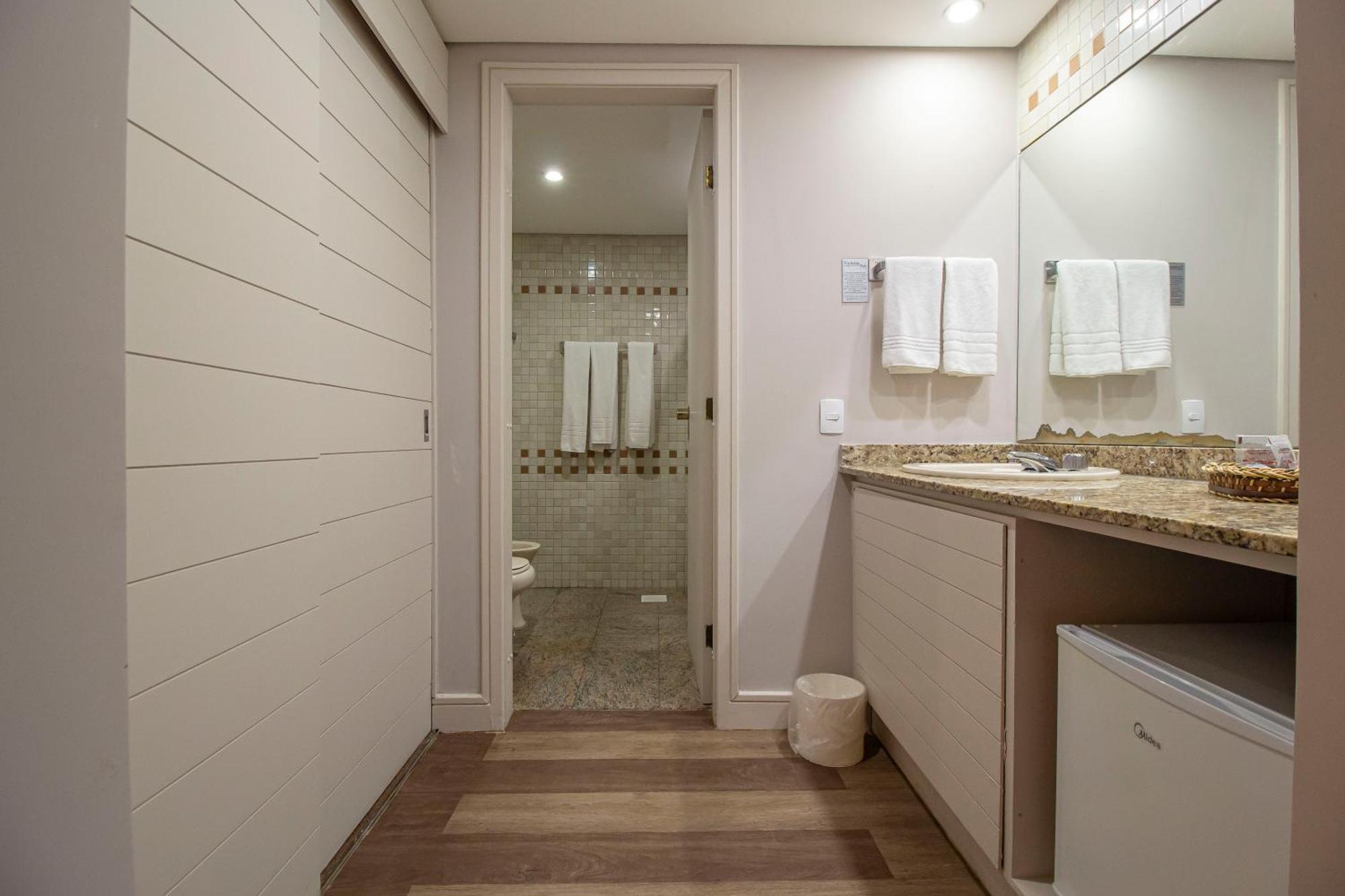 Hotel Victoria Villa Curitiba By Nacional Inn Exteriör bild