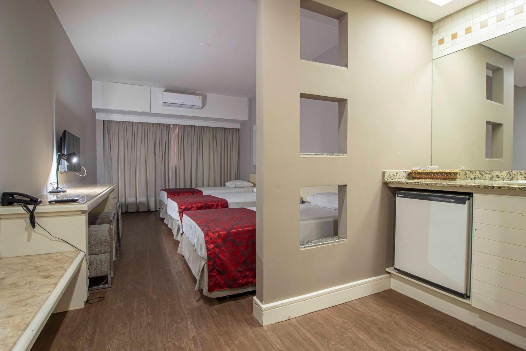 Hotel Victoria Villa Curitiba By Nacional Inn Exteriör bild